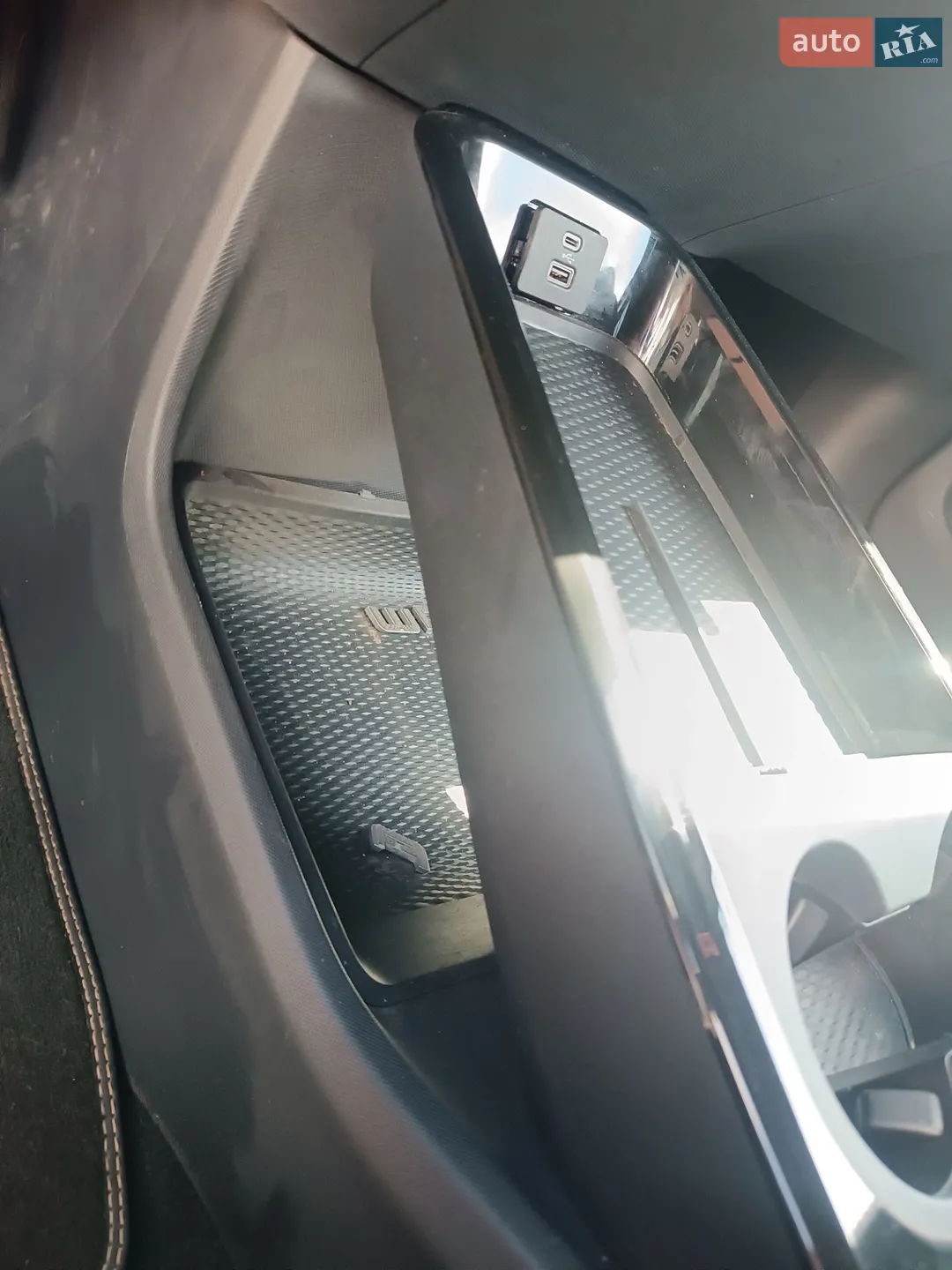 2021 Ford Mustang Mach-E - мініатюра 22