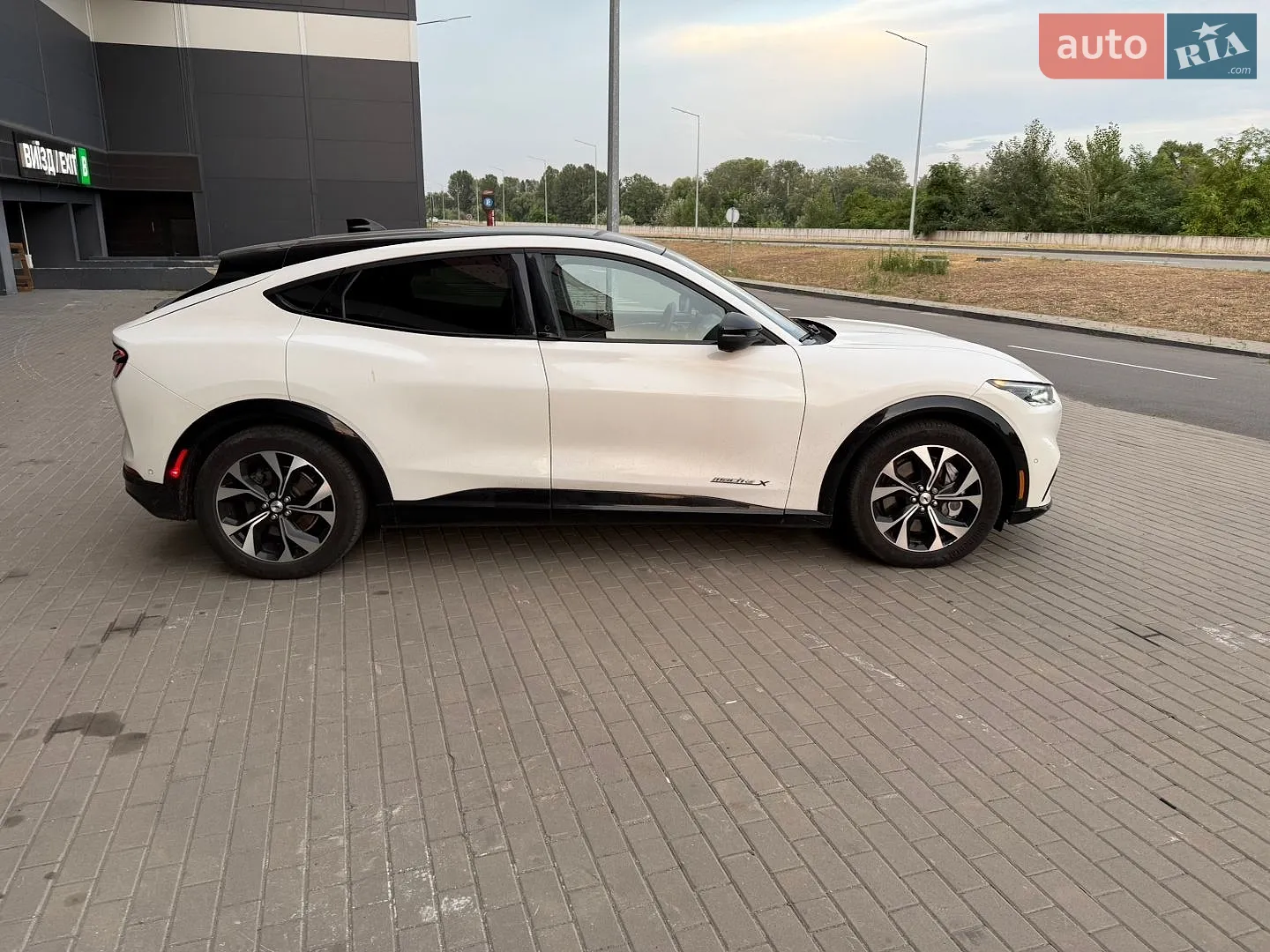 2021 Ford Mustang Mach-E - мініатюра 6