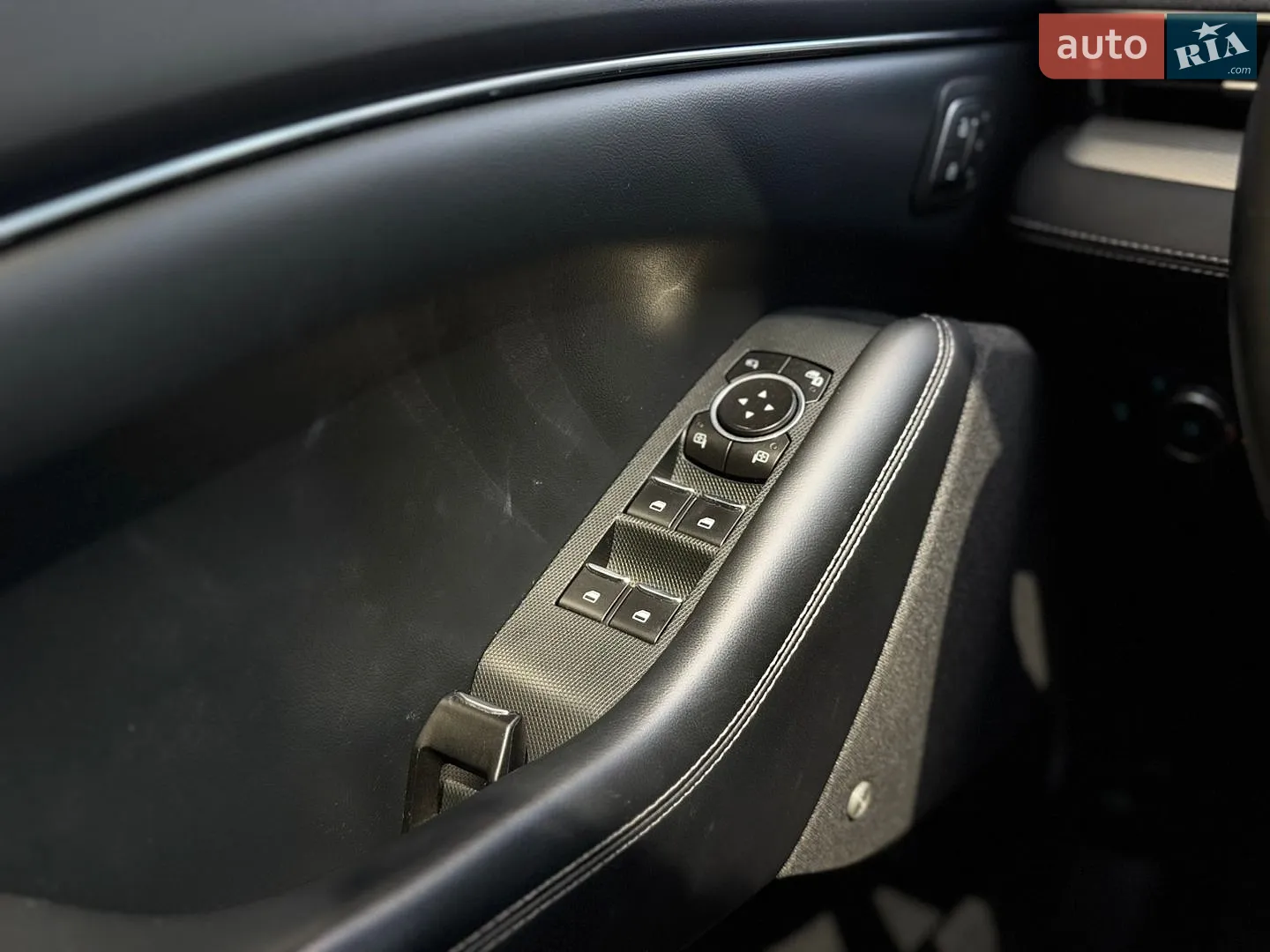 2021 Ford Mustang Mach-E - мініатюра 10