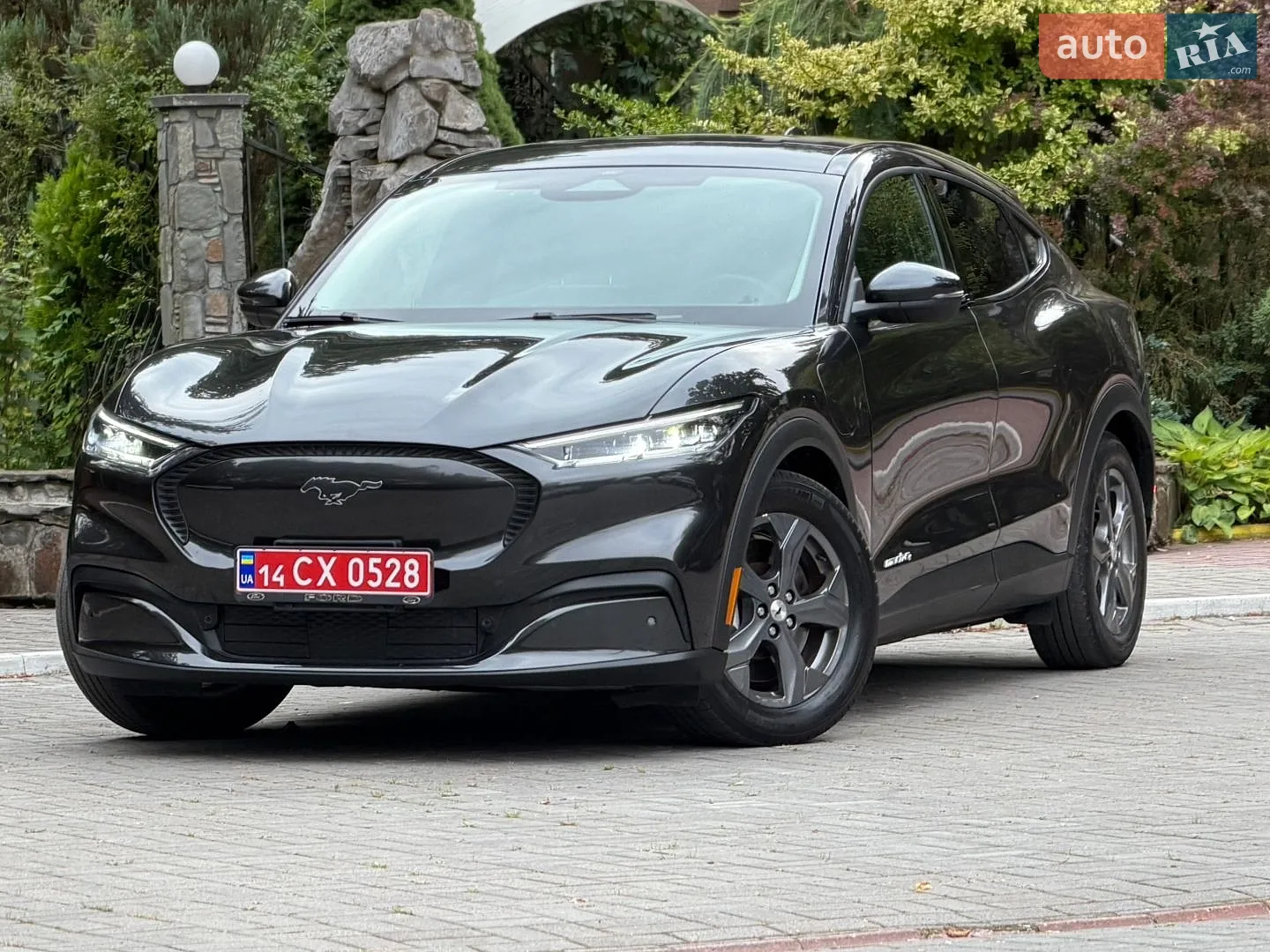 2022 Ford Mustang Mach-E - мініатюра 2