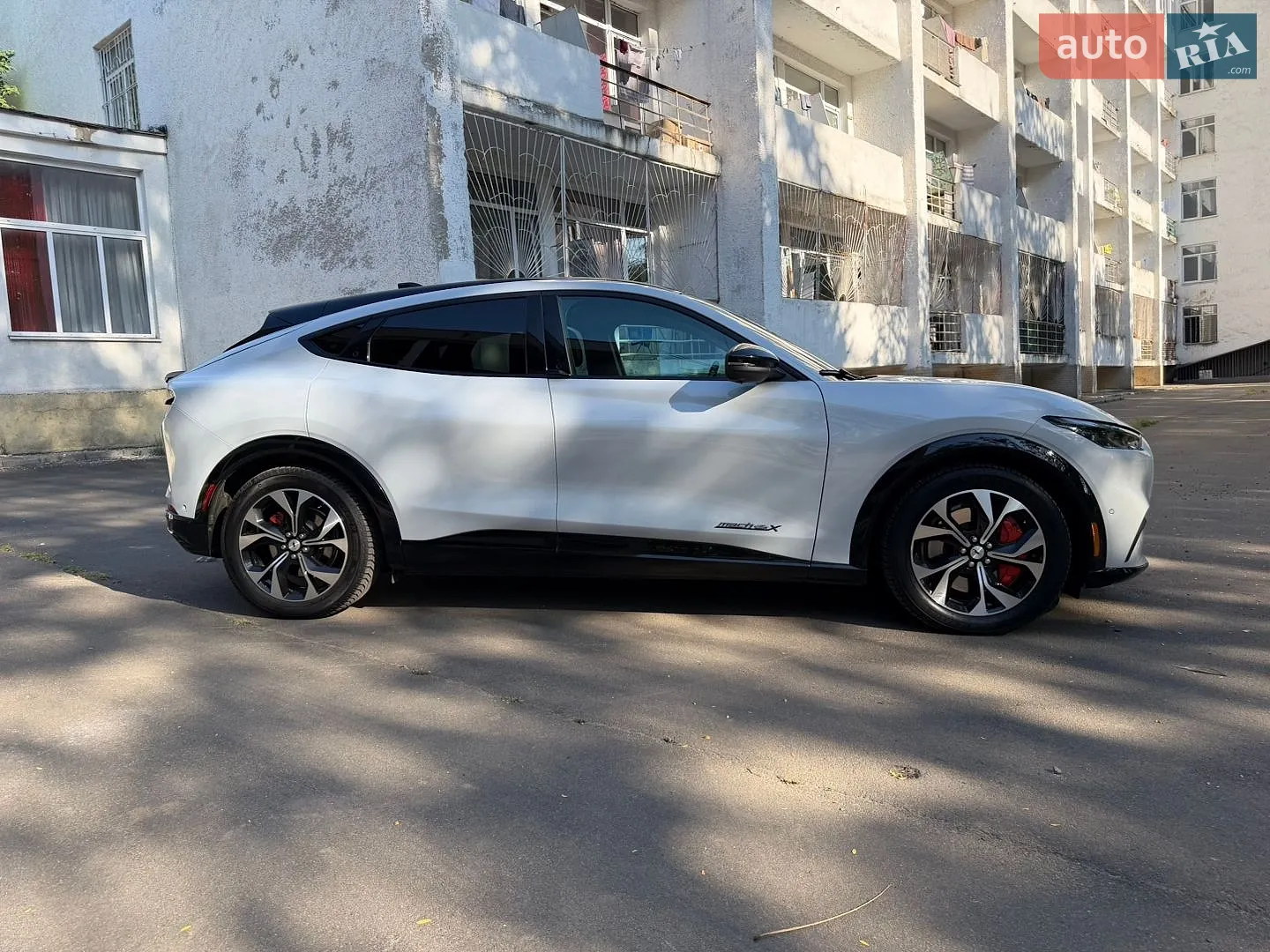 2022 Ford Mustang Mach-E - мініатюра 4