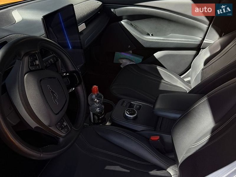 Внедорожник / Кроссовер Ford Mustang Mach-E 2022 в Киеве