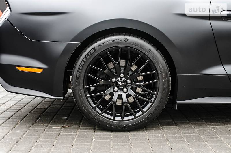Купе Ford Mustang 2017 в Киеве