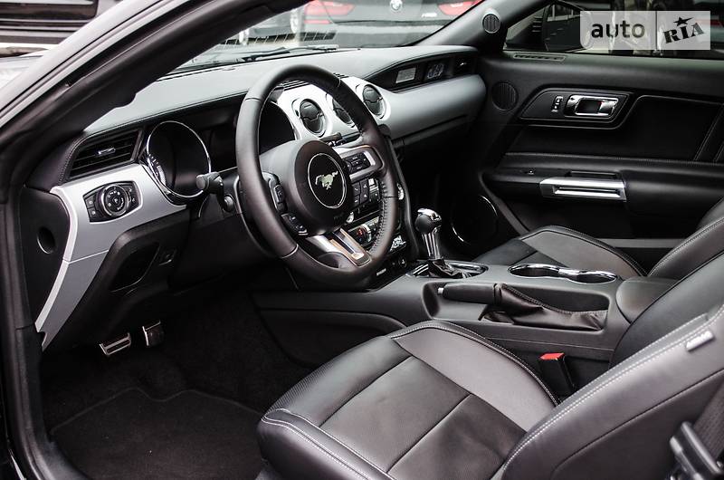 Купе Ford Mustang 2017 в Киеве