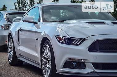 Купе Ford Mustang 2016 в Миколаєві