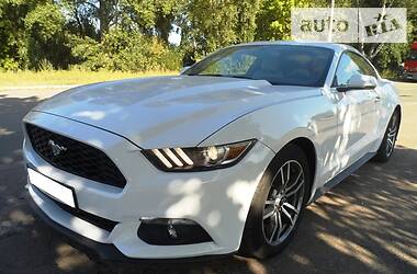 Купе Ford Mustang 2015 в Киеве