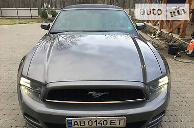 Кабриолет Ford Mustang 2014 в Киеве