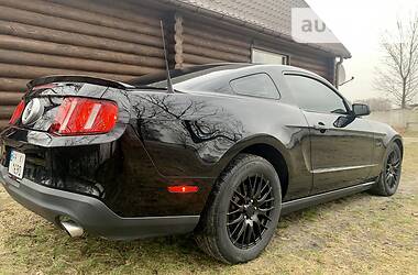 Купе Ford Mustang 2011 в Киеве