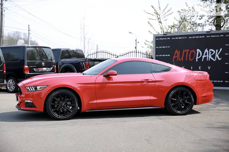 Купе Ford Mustang 2016 в Києві фото 11 Купе Ford Mustang 2016 в Києві
