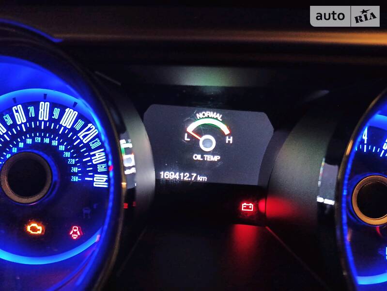 Купе Ford Mustang 2012 в Кропивницком
