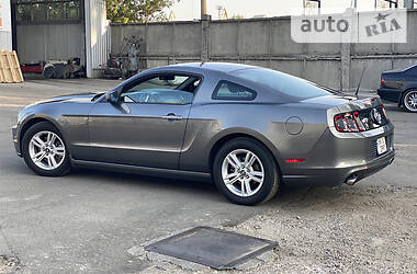 Купе Ford Mustang 2014 в Киеве