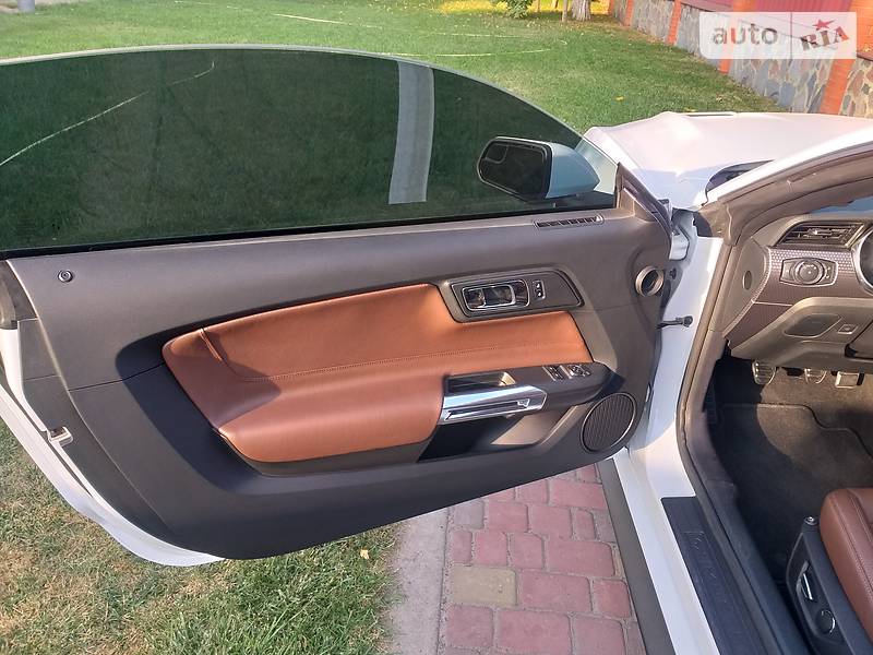 Купе Ford Mustang 2019 в Киеве