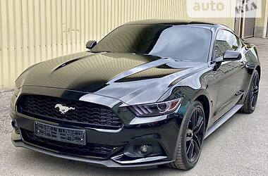 Купе Ford Mustang 2017 в 