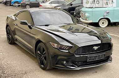 Купе Ford Mustang 2017 в 