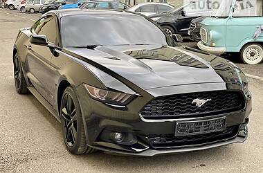 Купе Ford Mustang 2017 в 