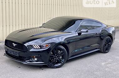 Купе Ford Mustang 2017 в 