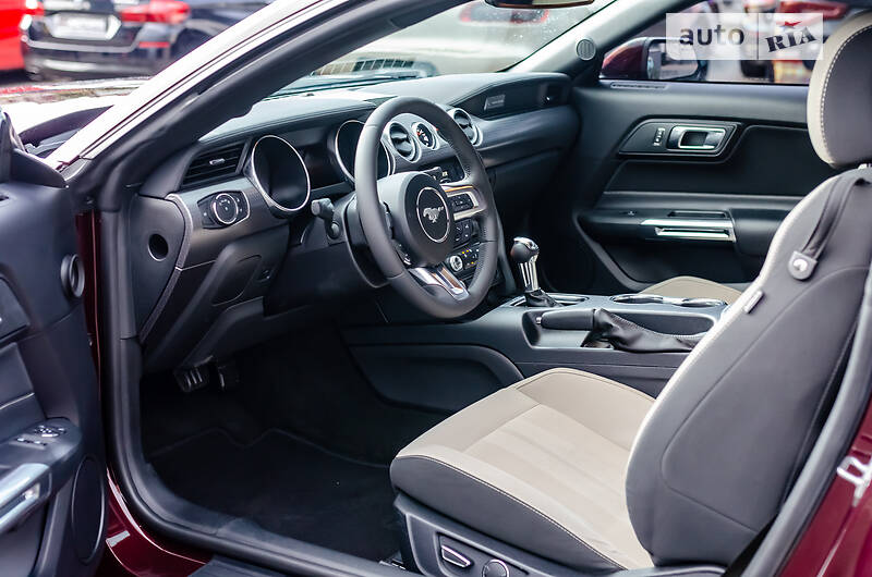 Купе Ford Mustang 2018 в Киеве фото 19 Купе Ford Mustang 2018 в Киеве