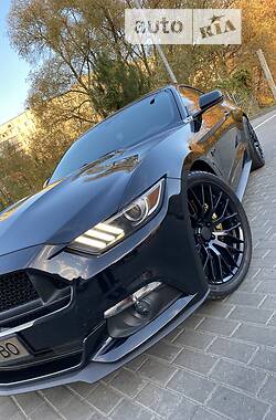 Купе Ford Mustang 2014 в 