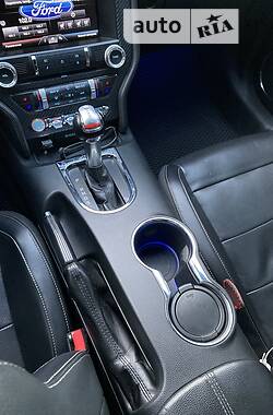 Купе Ford Mustang 2014 в 