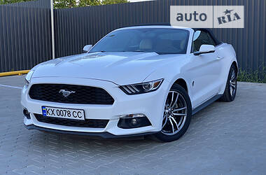 Кабриолет Ford Mustang 2017 в 