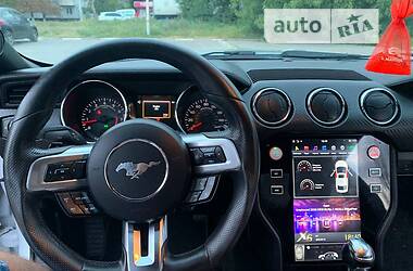 Купе Ford Mustang 2015 в Запоріжжі