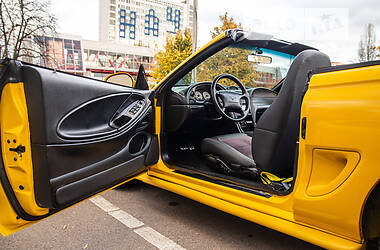 Кабріолет Ford Mustang 1995 в 
