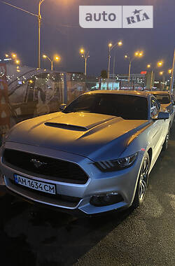 Купе Ford Mustang 2015 в Киеве