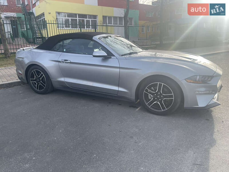 Кабріолет Ford Mustang 2019 в Києві