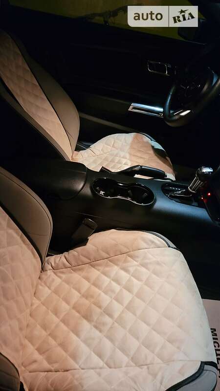 Купе Ford Mustang 2016 в Берегово