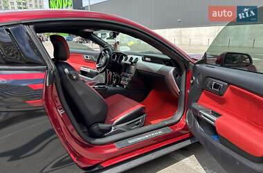 Купе Ford Mustang 2014 в 