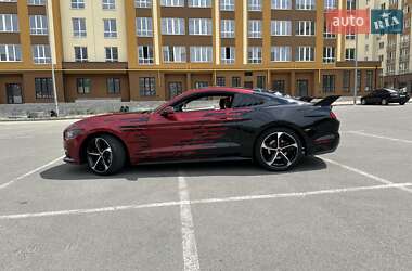 Купе Ford Mustang 2014 в 