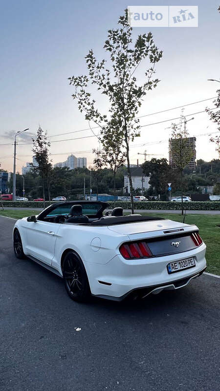 Кабриолет Ford Mustang 2016 в Днепре