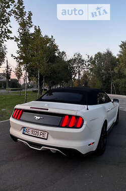 Кабриолет Ford Mustang 2016 в Днепре