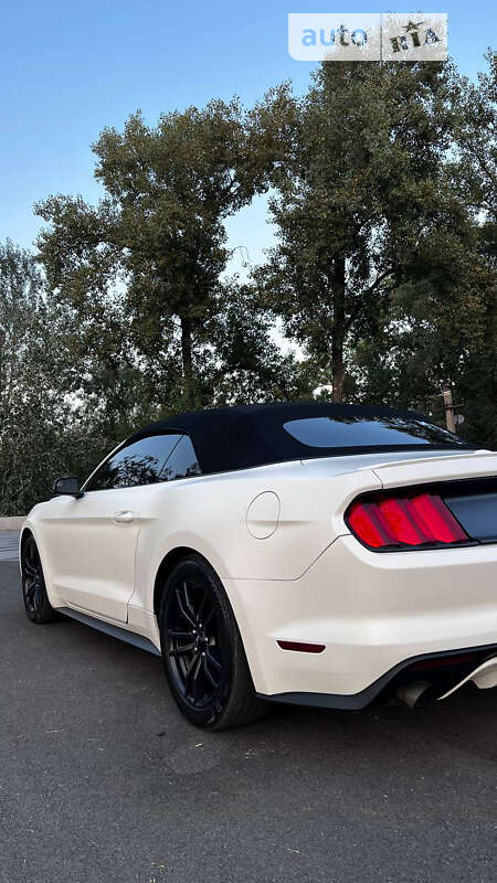 Кабриолет Ford Mustang 2016 в Днепре