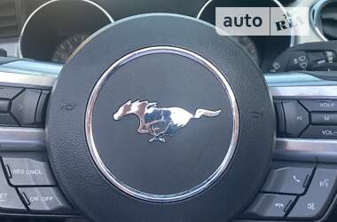 Кабриолет Ford Mustang 2017 в Умани