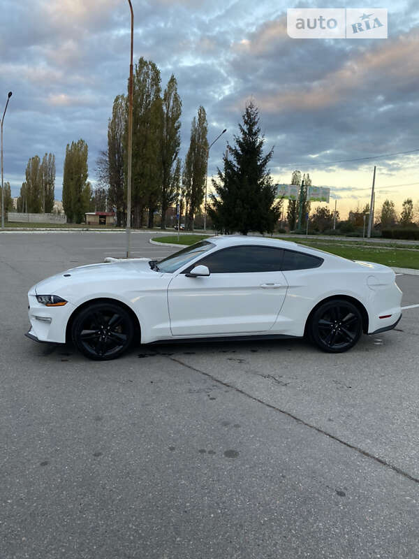 Купе Ford Mustang 2017 в Кременчуге