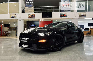 Купе Ford Mustang 2017 в 