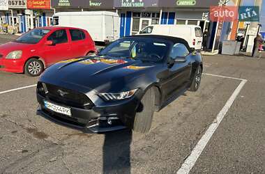 Кабриолет Ford Mustang 2017 в 