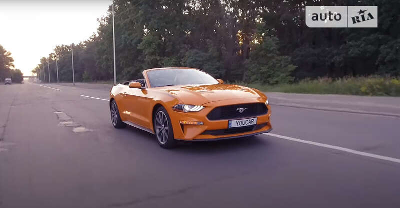 Кабриолет Ford Mustang 2019 в Киеве