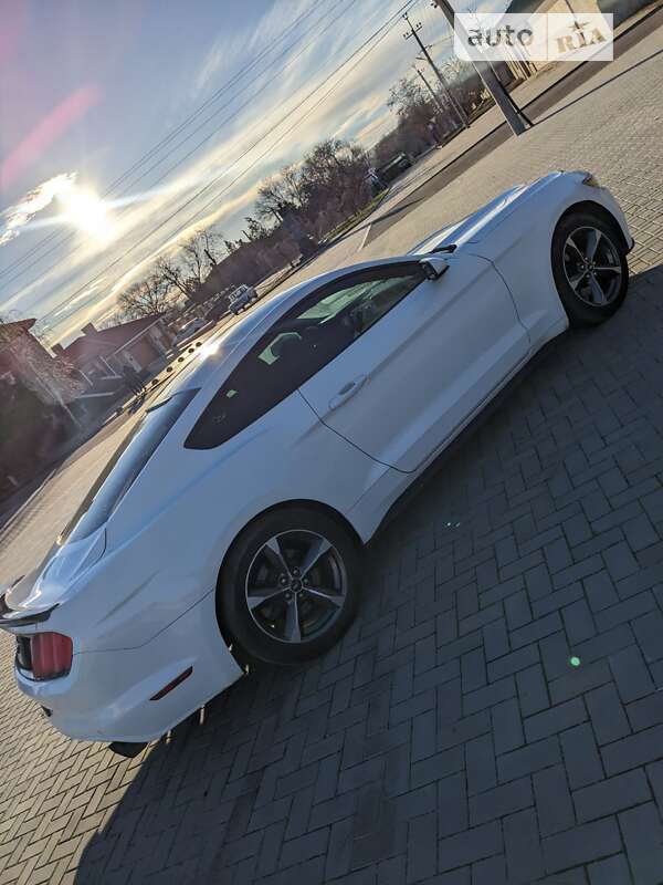 Купе Ford Mustang 2015 в Болграде