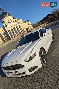 Купе Ford Mustang 2015 в 