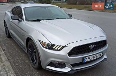 Купе Ford Mustang 2015 в Днепре