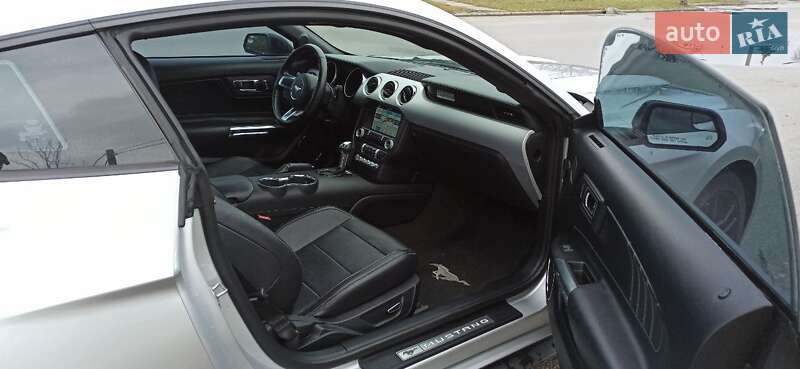 Купе Ford Mustang 2015 в Днепре