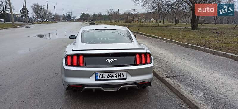 Купе Ford Mustang 2015 в Днепре