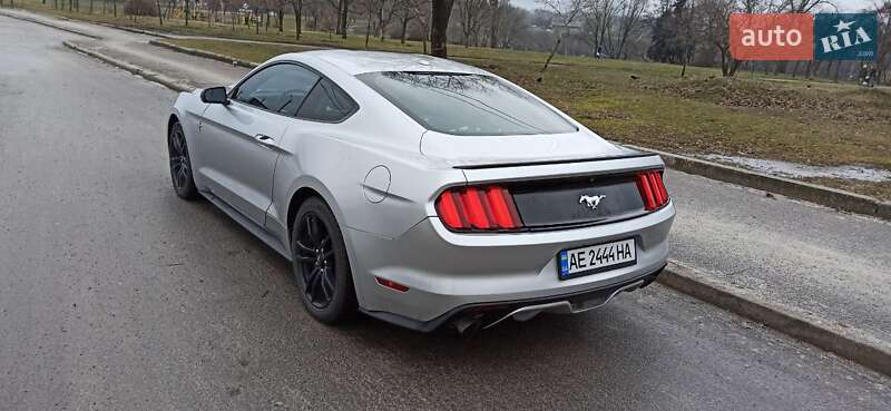 Купе Ford Mustang 2015 в Днепре