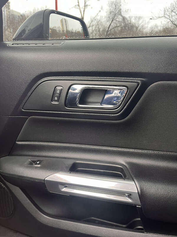 Купе Ford Mustang 2015 в Києві