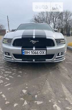 Купе Ford Mustang 2014 в Ананьеве