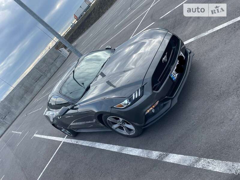 Купе Ford Mustang 2016 в Львове