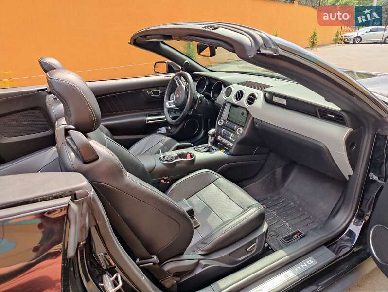Кабриолет Ford Mustang 2016 в Одессе