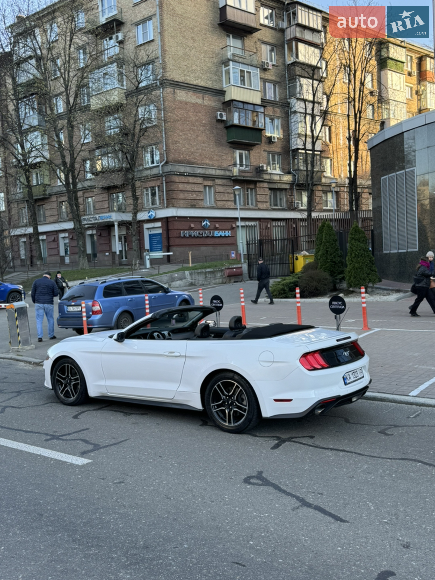 2020 Ford Mustang - мініатюра 5